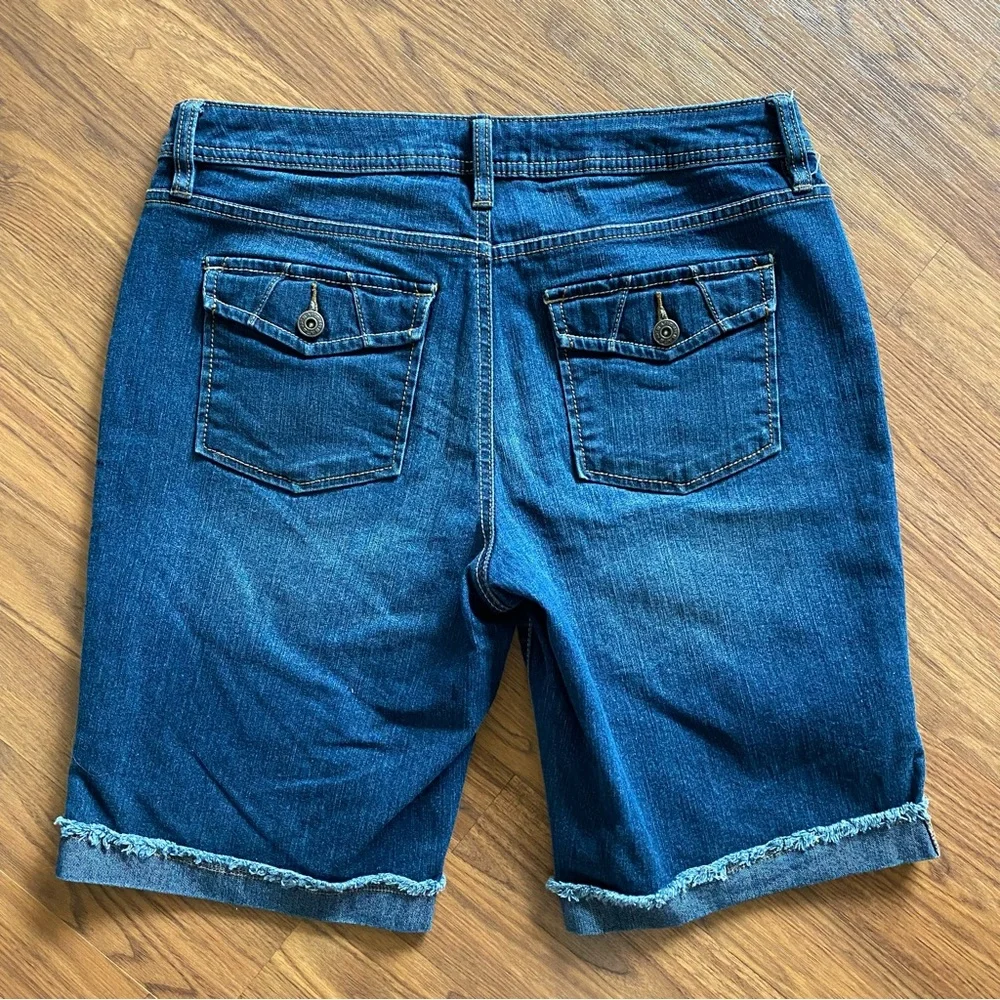 Apt 9 size 8 bermuda jean shorts - Picture 5 of 5